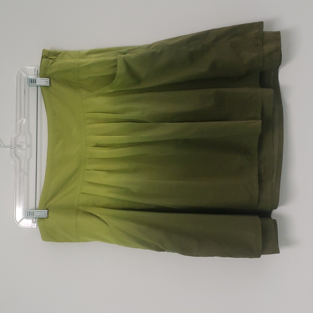 Athleta green ombre‎ skirt with pockets
